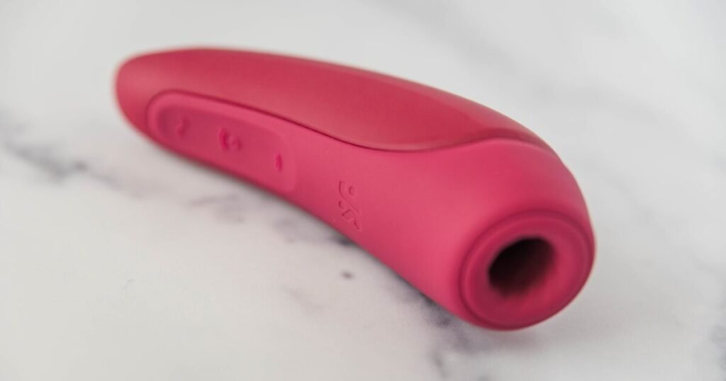 Best Couples Sex Toys for Clitoral Stimulation in 2025 13 satisfyer curvy 1 air suction vibrator 4