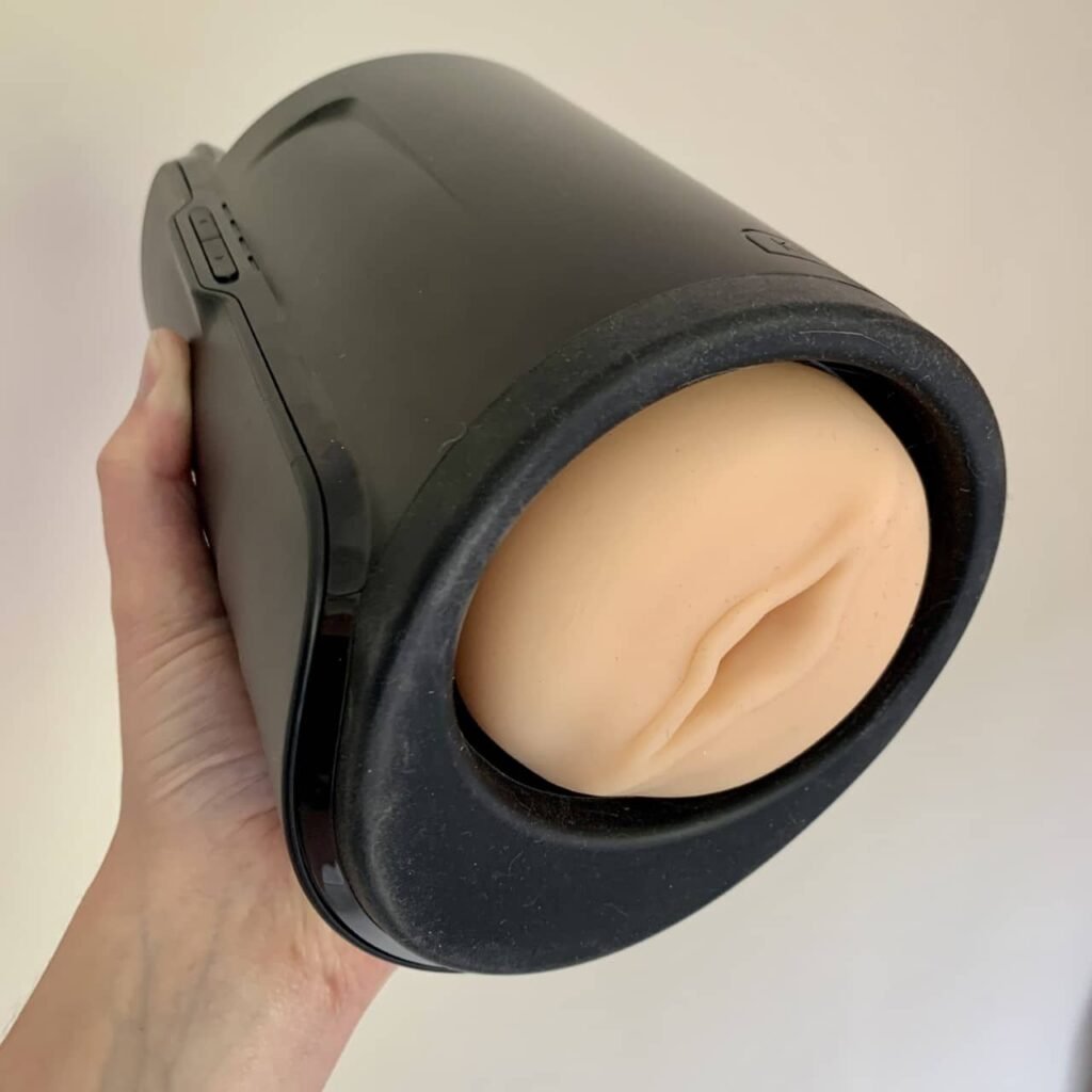 Best Sex Toys for Couples Exploring Fantasy Play in 2025 9 Keon Kiiroo review 3
