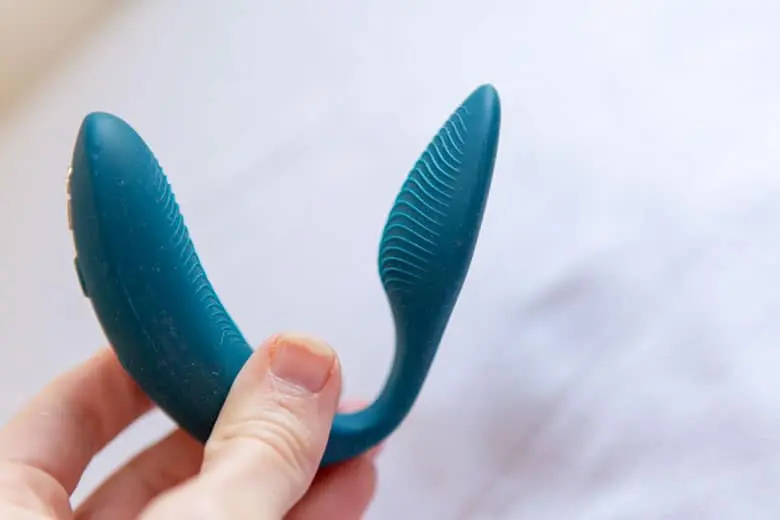 Best Allergy-Free Sex Toys 2025 – Safe Pleasure for Sensitive Skin 11 Lovense Lush 3 vs We-Vibe Sync Discreet Wearable Vibrator Comparison