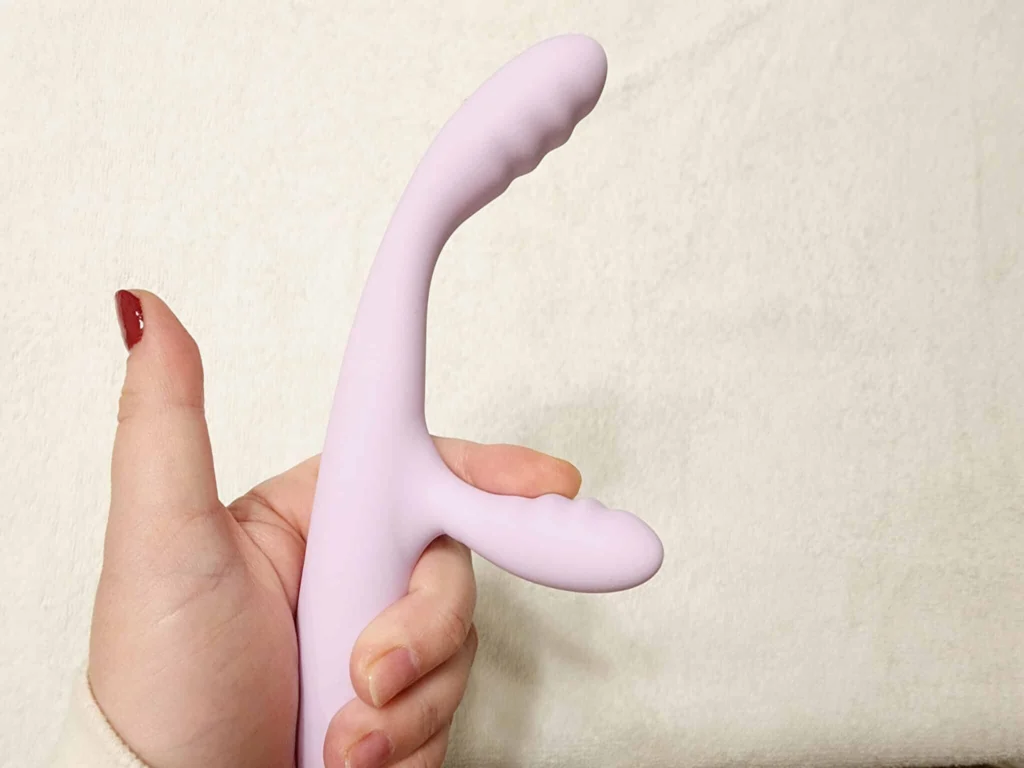 LELO Ina Wave 3 vs SVAKOM Cici 2 dual-stimulation rabbits