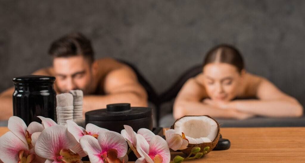 couple relax spa salon 1024x683 1