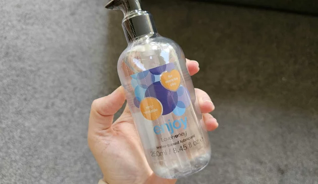 Best Warming Lubes for Winter Foreplay 2025 – Heat-Up Your Cold-Season Intimacy 2 Warming lubes for winter foreplay 2025