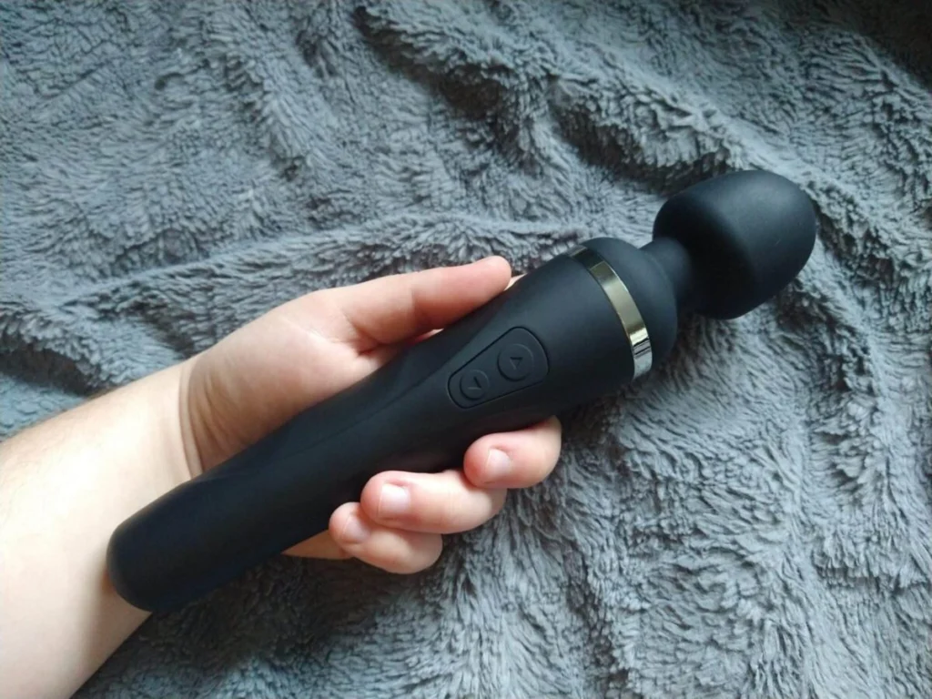 Doxy Die Cast Review (2026): Is This Metal Wand Too Powerful? (+ Alternatives) 4 doxy die cast