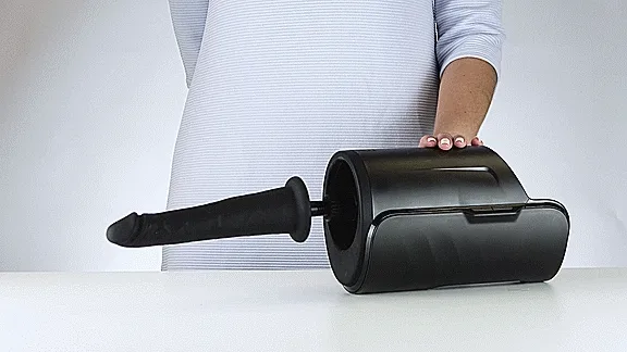 thrusting butt plug